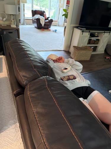 Ashley T, 42